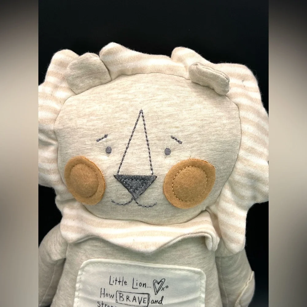Demdaco- Brave Little Lion, Baby plush, Pre-Owned,‎ Two small holes in top left